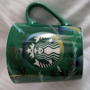 Starbucks Christmas holiday mug 18 fluid oz 2020
